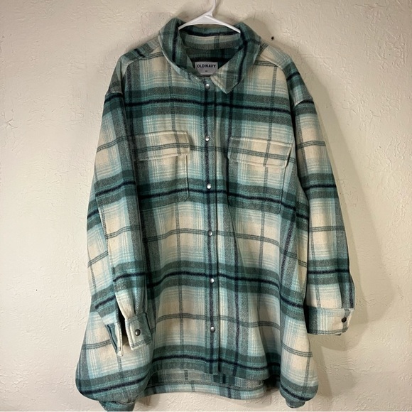 Old Navy Transitional Soft Brushed Plaid Utility Shacket in Green - Picture 3 of 11